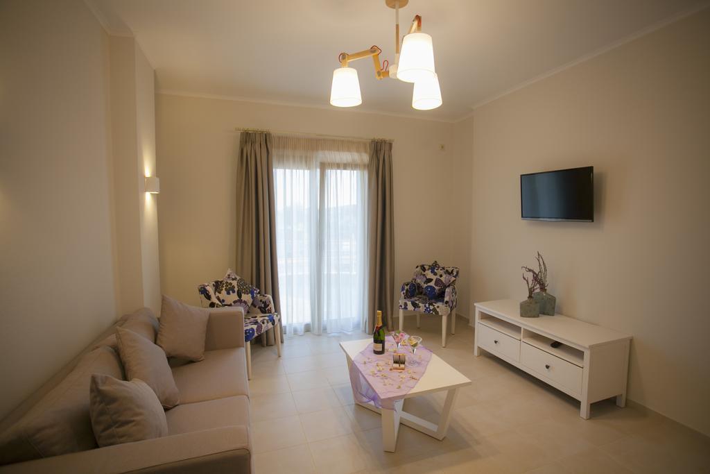 Aktaia Boutique Hotel Ammoudia Habitación foto